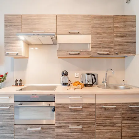 Daire Grzegorzki With Balcony - By Rentujemy Krakow